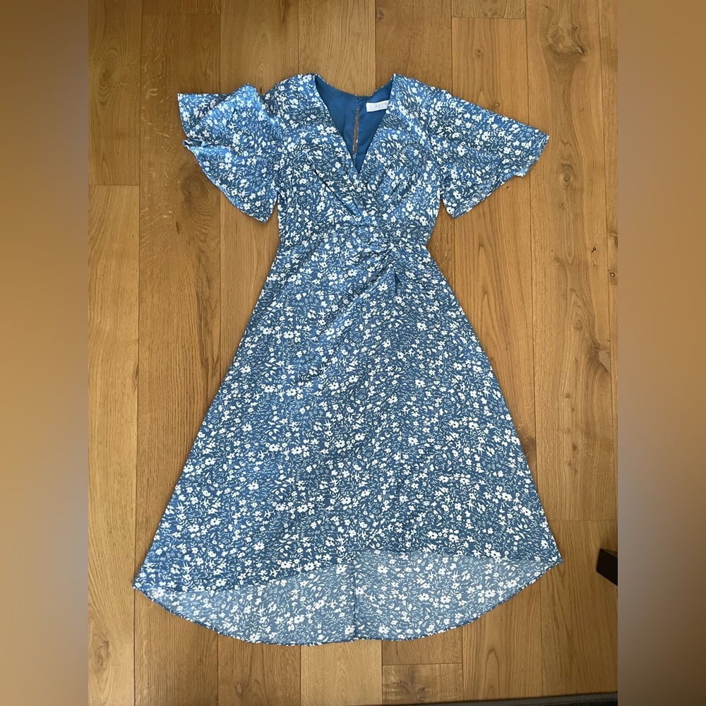 Astr Flutter Sleeve Light Blue V-neck Maxi Dress with White Floral Design